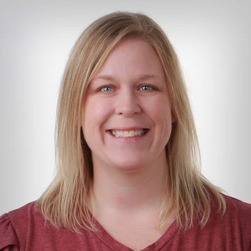 Photo of Nicole Dewey